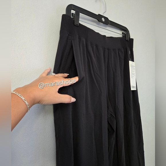 Lululemon Stretch Woven Wide-Leg High-Rise Pant Black - Picture 4 of 9